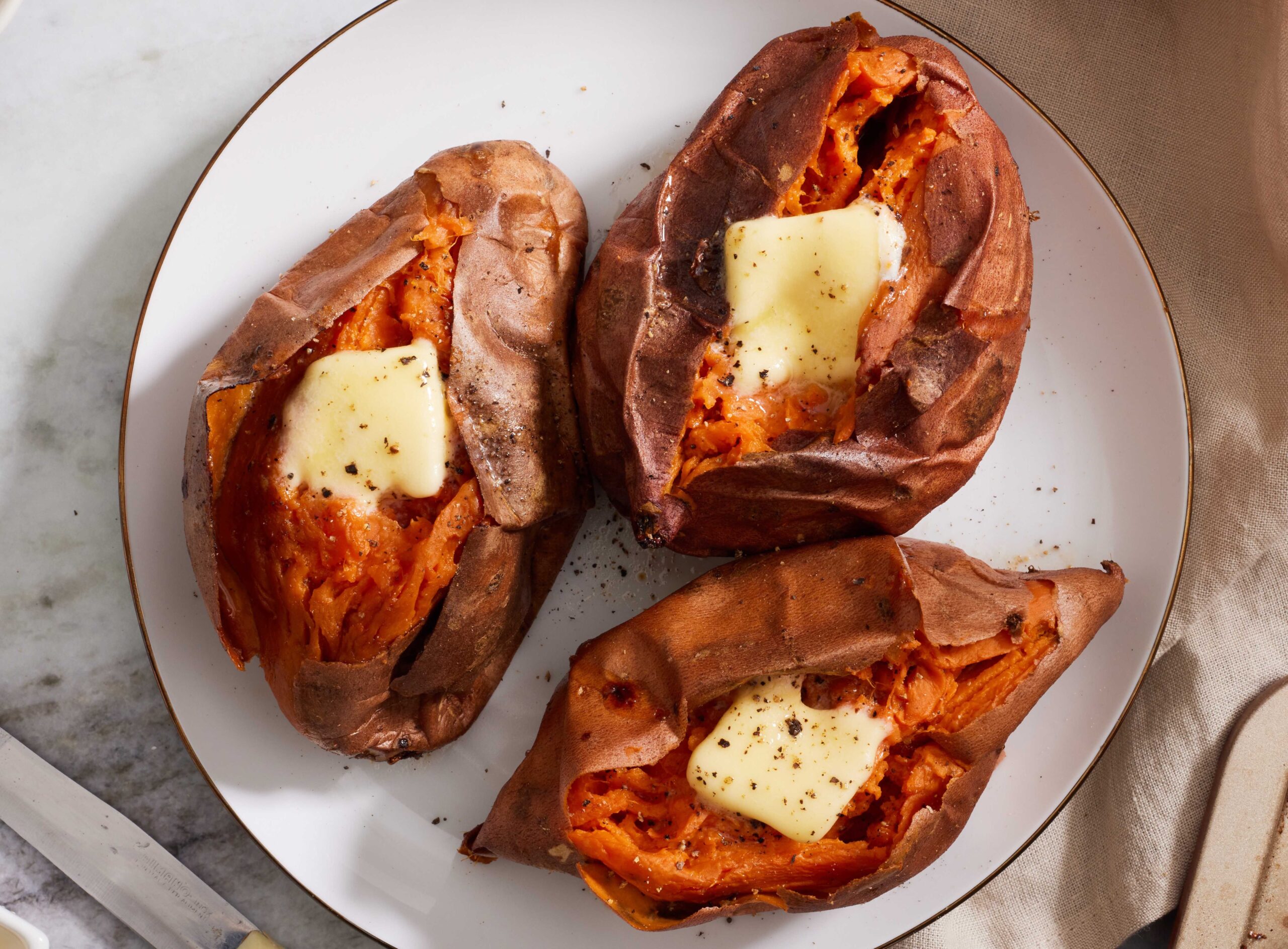 Effective Ways to Bake a Sweet Potato in the Microwave for a Quick Meal in 2025